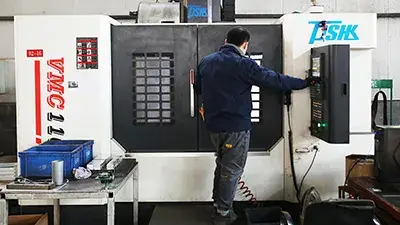 ماكينة CNC