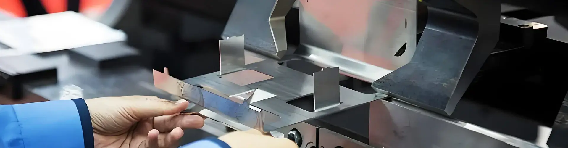 منتجات معدنية مخصصة