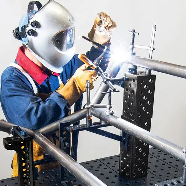 منتجات معدنية مخصصة