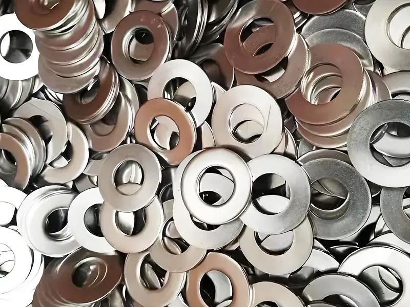 قطع معدنية مشكلة بالختم