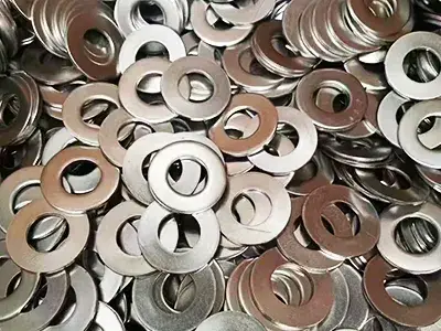 قطع معدنية مشكلة بالختم