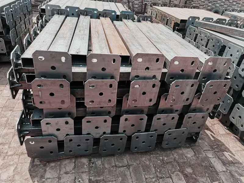 قطع معدنية ملحومة