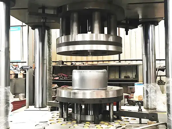 خدمات التشكيل المعدني بالختم