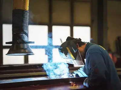 خدمات لحام المعادن