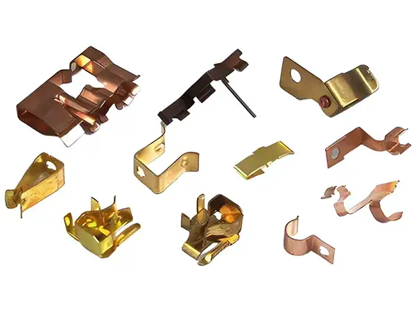 قطع معدنية مشكلة بالختم